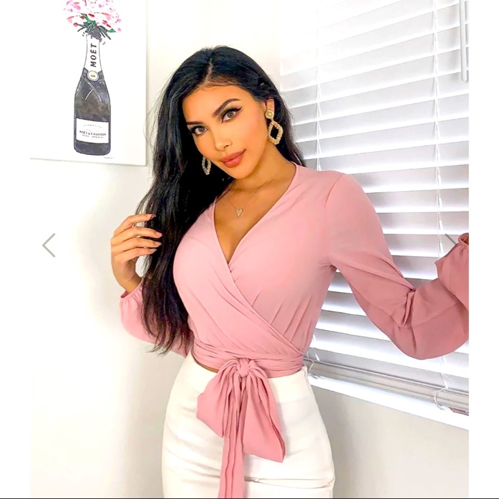 FASHION NOVA WRAP TOP - Picture 1 of 3